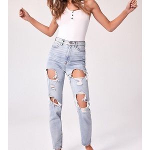 BDG Mom Jean Destroyed - 31